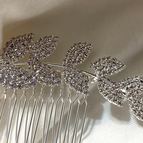 Wave of Leaves Swarovski Crystal Hair Comb - Bridal Collection - Picture 3 of 4